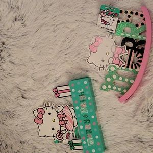 Hello kitty christmas sign